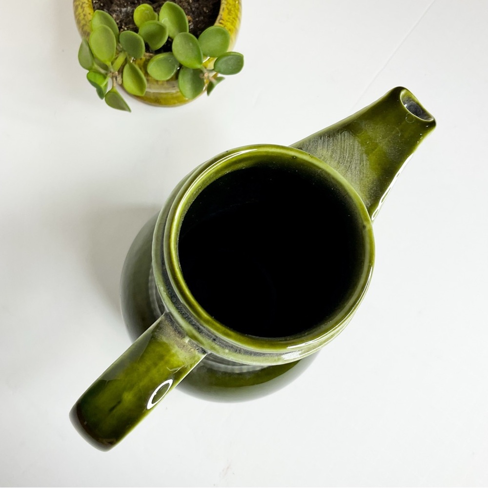 Vintage Arklow Ireland Olive Green Ribbed Ceramic Pitcher - Picture 6 of 6